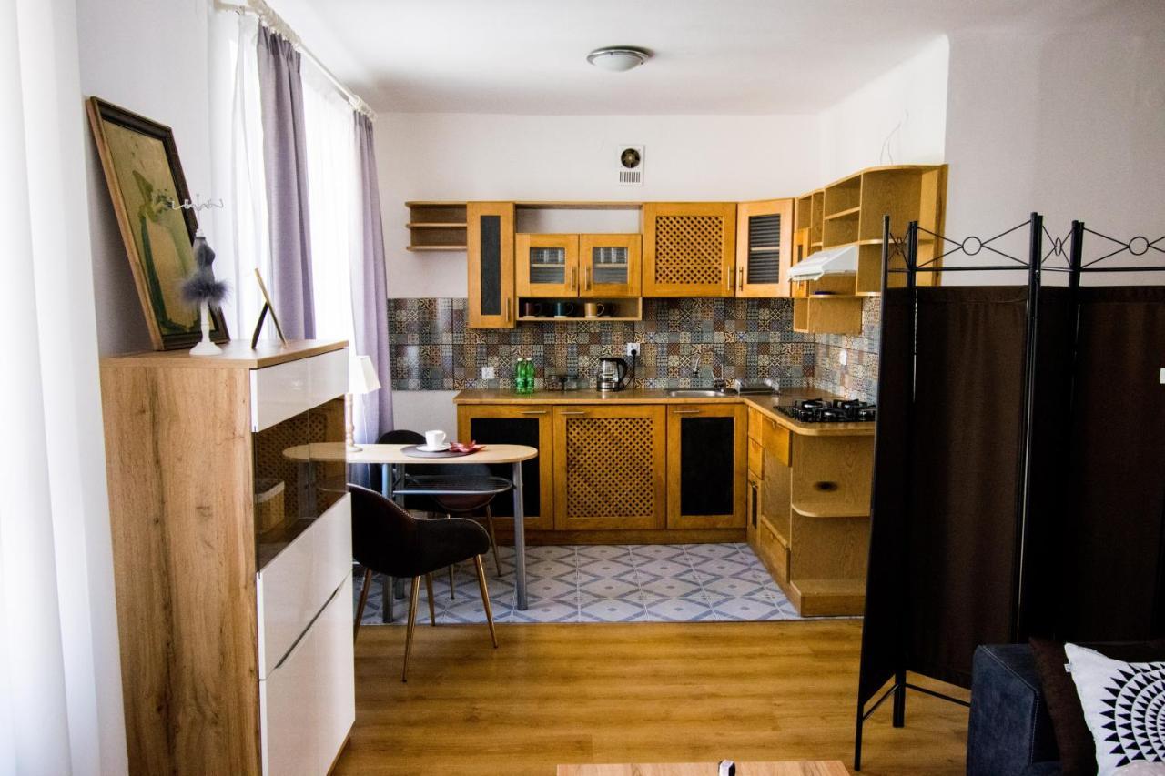 Color 24 Apartament V Apartment Сталова Вола Екстериор снимка