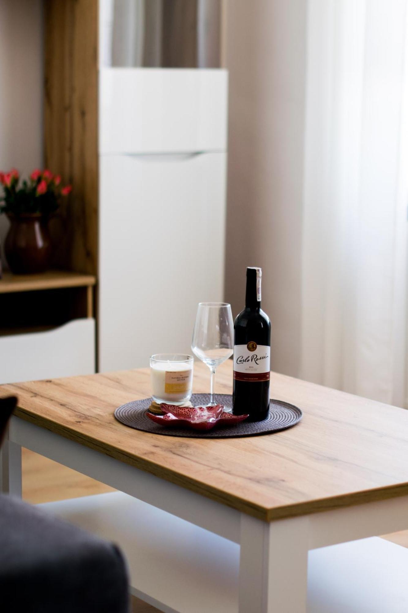 Color 24 Apartament V Apartment Сталова Вола Екстериор снимка