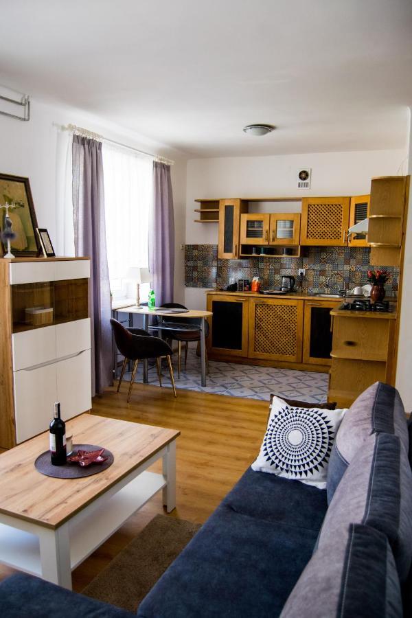 Color 24 Apartament V Apartment Сталова Вола Екстериор снимка