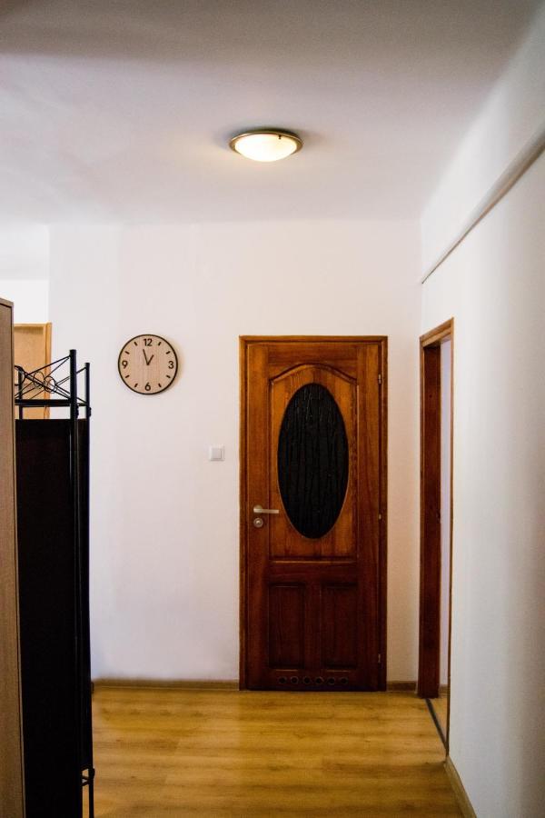 Color 24 Apartament V Apartment Сталова Вола Екстериор снимка